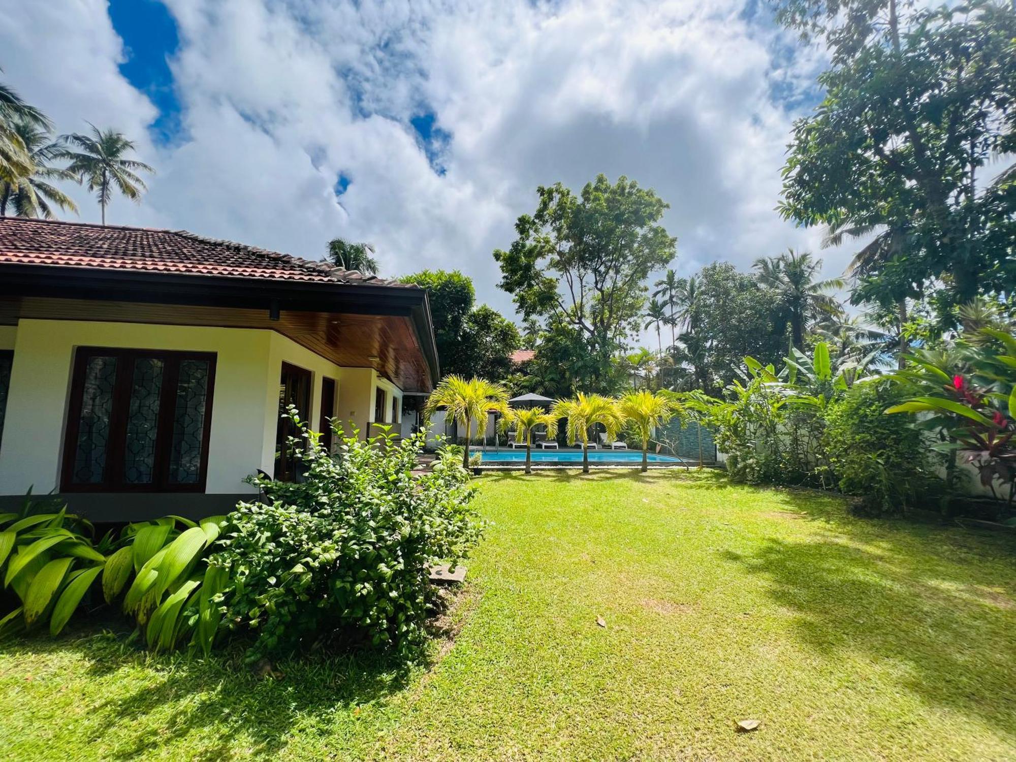 Jaya Villa Хиккадува Экстерьер фото